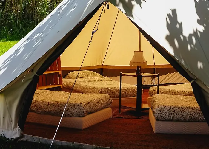 Tente Dortoir Partagee - Hegoa Surf Camp Pays Basque - Dorm - Compartida Роскошный шатер